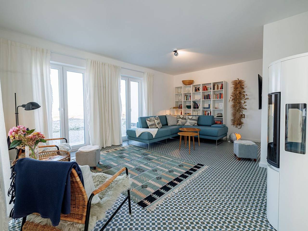 Ferienhaus Amrai auf der Insel Rügen - Ferienhaus Amrai – Reetgedeckter Urlaubstraum im Hafendorf Puddemin in Puddemin, Poseritz