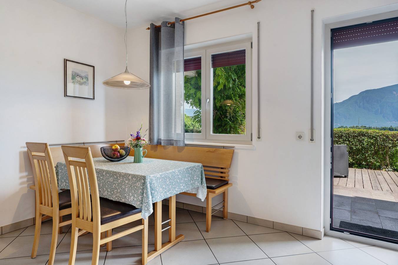 Ganze Wohnung, Ferienwohnung 'Oma' mit Bergblick, Gemeinschaftsterrasse und Wi-Fi in St. Pauls, Eppan an der Weinstraße