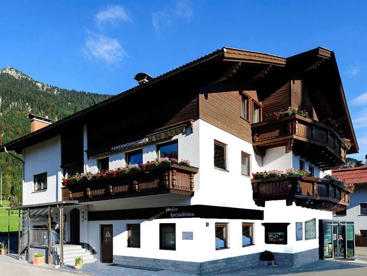 Ganzes Studio, Appartement-Ferienwohnungen - Haus Gebhard - Studio m Balkon 1-2 Pers in Wängle, Außerfern