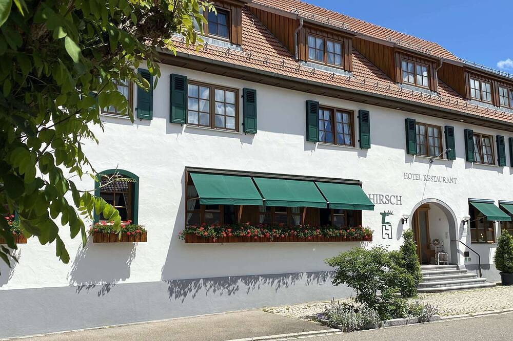 Ganze Wohnung, Doppelzimmer Kobel, 18 qm, Badezimmer mit Dusche in Sonnenbühl, Neckar-Alb