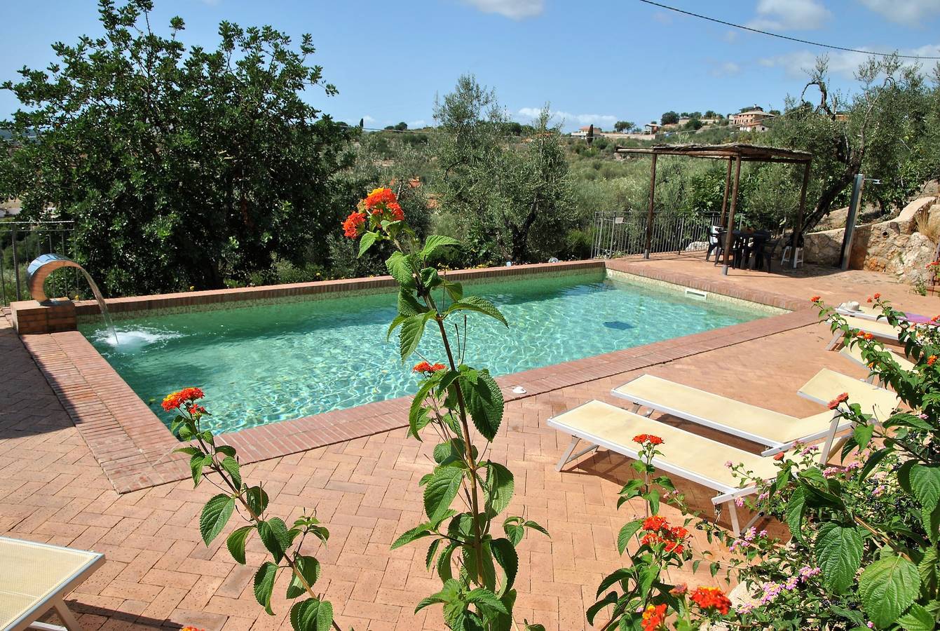 Villa bifamiliare Panorama per 6 persone, con piscina in Itri, Provincia di Latina