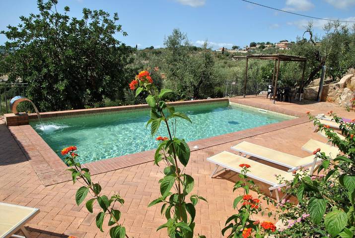 Villa pour 6 personnes, avec vue et jardin - 1