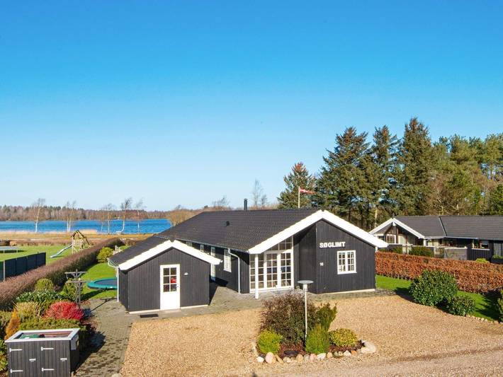 Vacation house for 10 people, with terrace and hot tub, kid friendly - 1