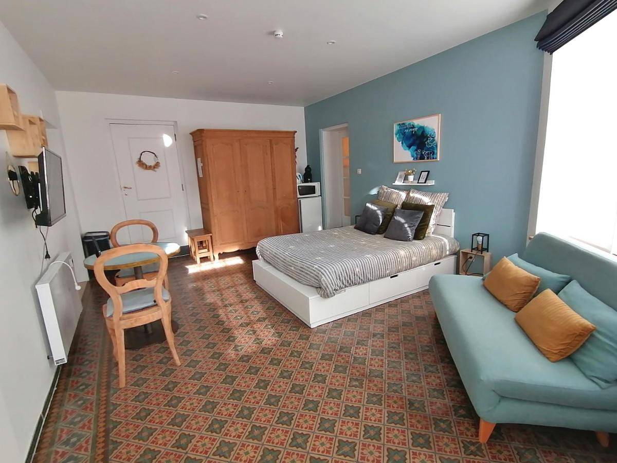 Quadruple Room with Private Bathroom in Anthisnes, Région de Liège