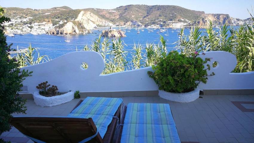 Location de vacances pour 6 personnes, avec vue et jardin, adapté aux familles à Ponza - 3