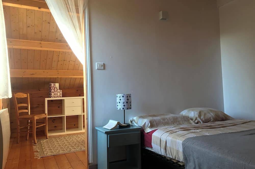 Chalet cosy au cœur du Vercors, vous plongez dans un écrin de vues inoubliables in Saint-Julien-en-Vercors, Parc naturel régional du Vercors
