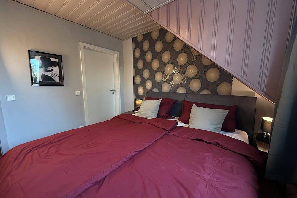 Ganze Wohnung, . Ferienwohnung Lichtblick 2.0 nahe Centro und Rudolf Weber Arena in Oberhausen, Ruhrgebiet