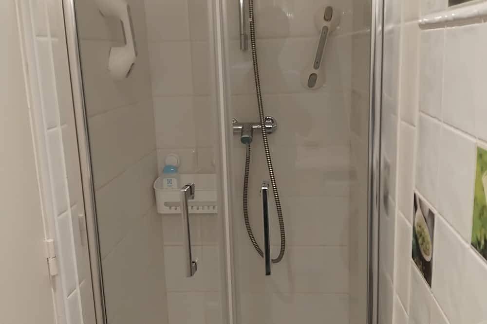Entire apartment, Beautiful apartment in the heart of Caen. in Caen, Caen region