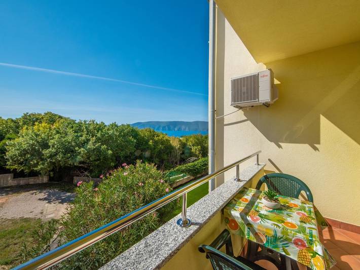 Ferienwohnung für 4 Personen, mit Balkon und Garten in Pinezici - 2