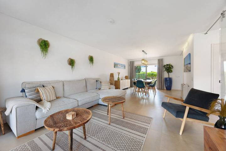Villa 'Casa Giorianna - Luxury' com Piscina Partilhada, Wi-Fi e Ar Condicionado in Santo Estévão, Ria Formosa