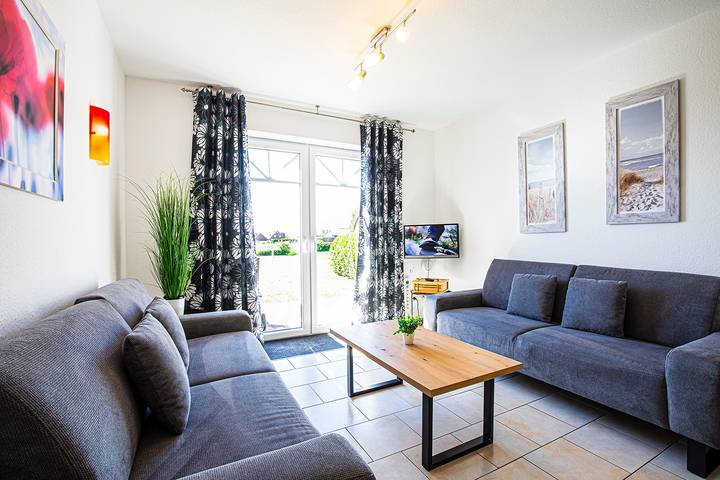 Ferienwohnung für 6 Personen, mit Ausblick und Garten in Werdum