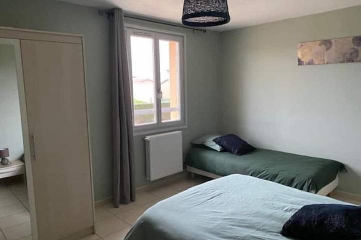 Location de vacances pour 50 personnes, avec jardin dans Belleville-en-Beaujolais - 4