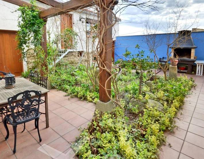 Maison de vacances pour 18 personnes, avec Balcon et Jacuzzi ainsi que Jardin et Sauna en Navarre
