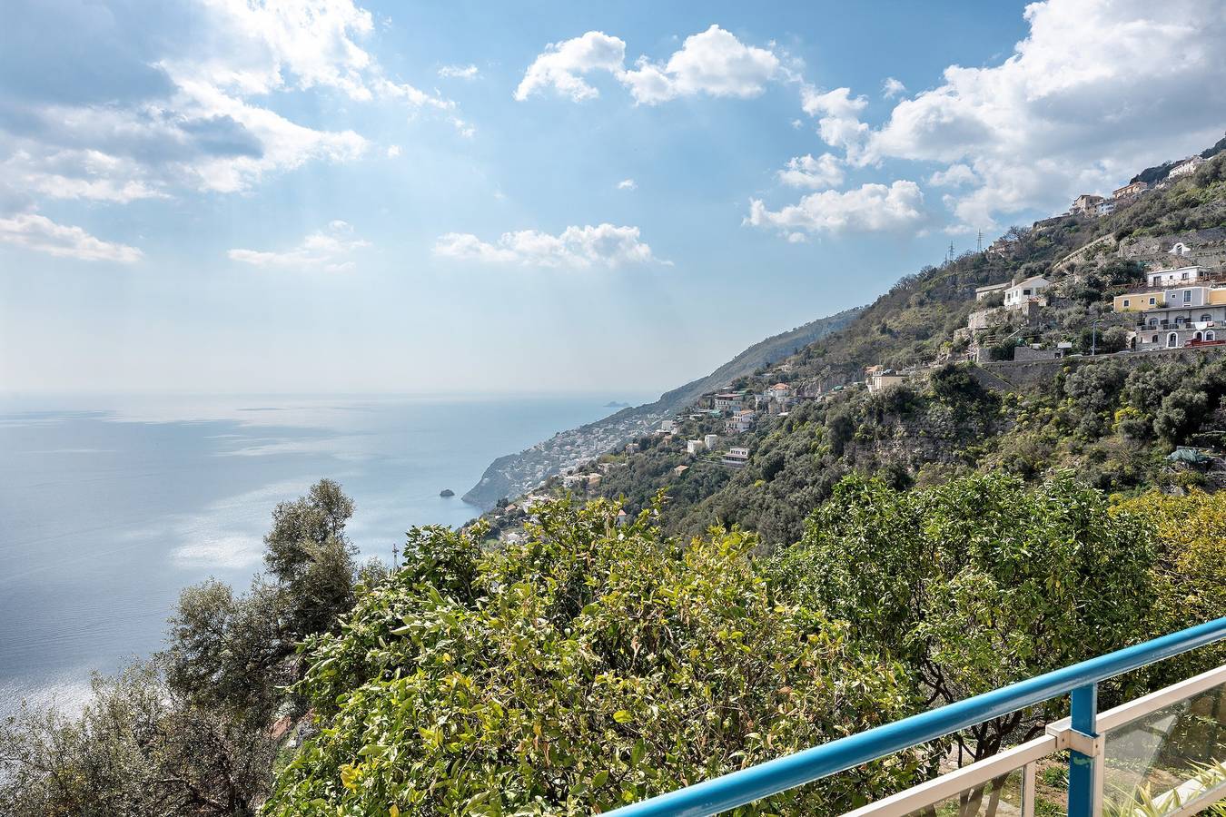 Ganze Wohnung, Casa Pino mit Meerblick, Balkon und Wlan in Furore, Amalfiküste