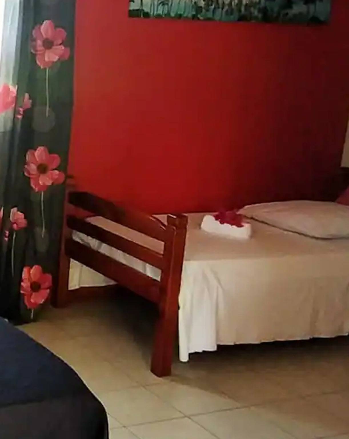Charming Bungalow in Sainte-Rose, shared pool in Sainte-Rose, Guadeloupe (Caribbean)