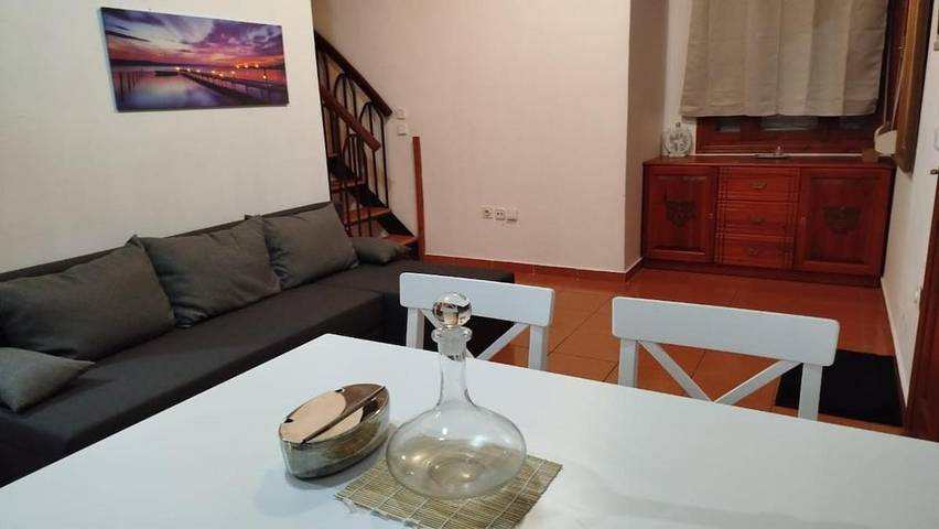 Ferienhaus für 5 Personen, mit Garten und Ausblick, kinderfreundlich in Afantou