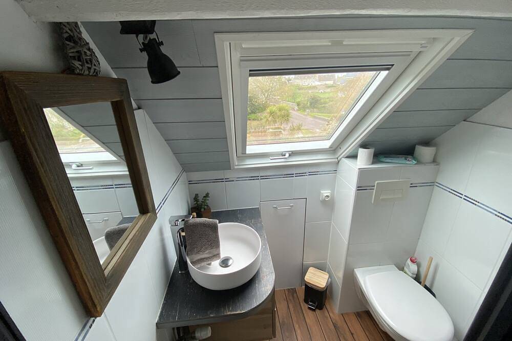 Chambre \"Au grand large\" lit de 180 Wc et Sdb  2 petits déjeuners Kitchenette in Merquetot, La Hague