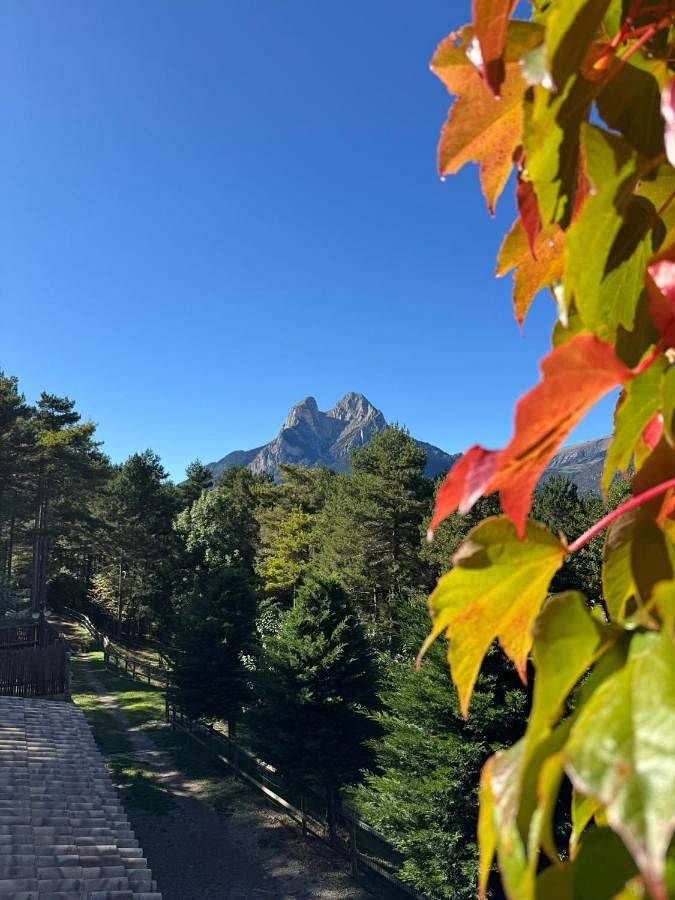 Casa rural para 12 personas, con Balcón y Terraza además de Jardín y Piscina en Serchs - 3