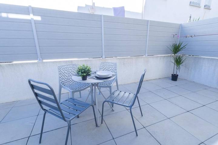 Gîte pour 6 personnes, avec terrasse dans La Pointe-Rouge - 2