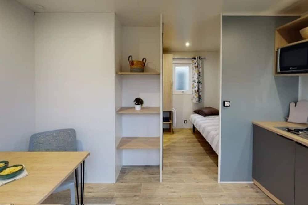 Zecamping 3 étoiles locatif Tv 2 pers in Pouzauges, Fontenay-le-Comte