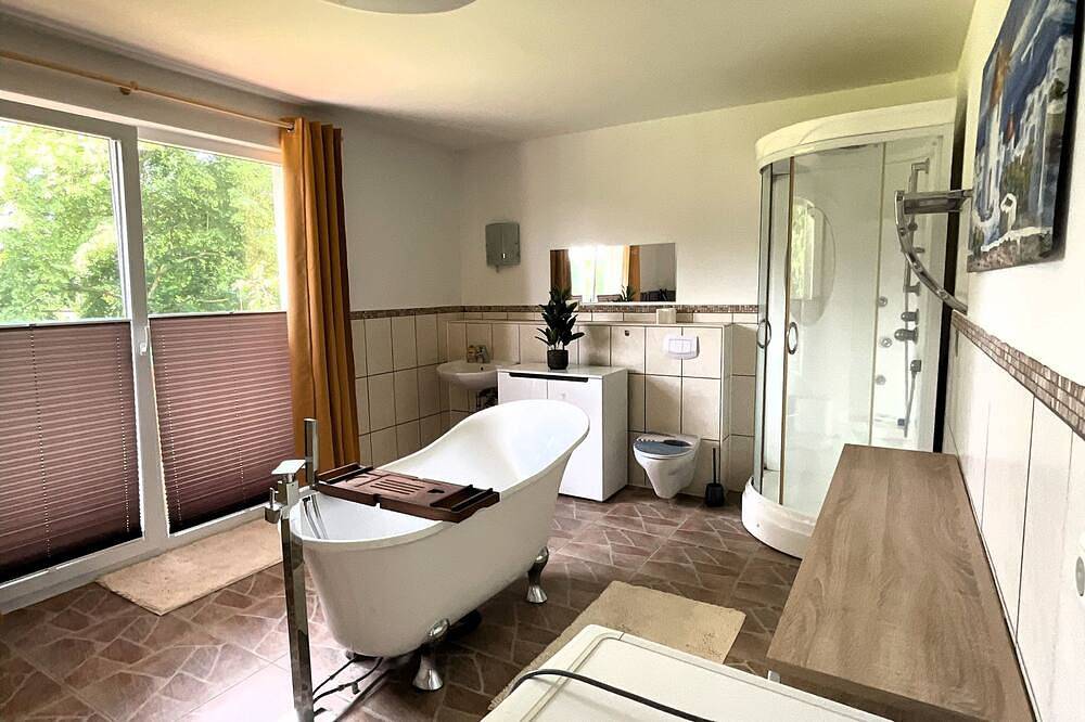 Komfortables Ferienhaus mit direktem Seeblick - Seeblick in Reimershagen, Mecklenburgische Seenplatte
