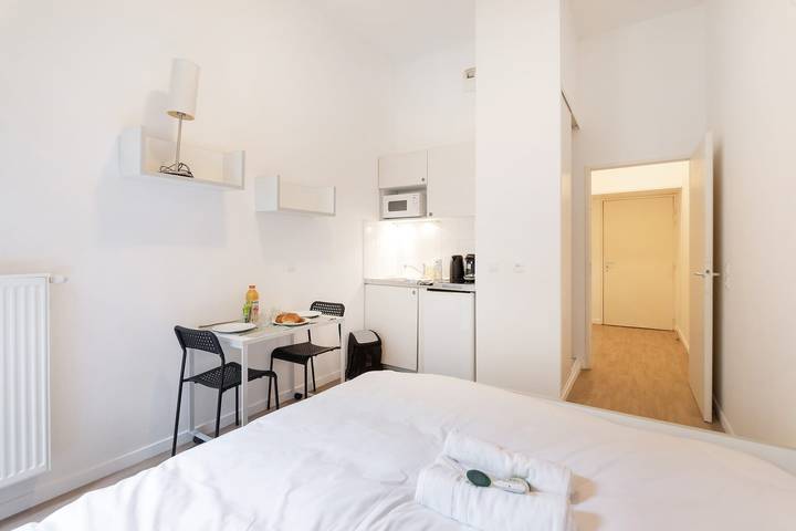 Studio entier, 2 - Palaiseau - Wifi - Proche Rer in Palaiseau, Essonne