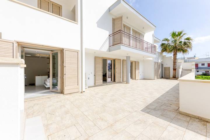 Location de vacances pour 3 personnes à Torre San Giovanni