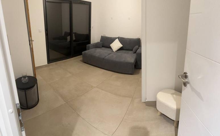 Location de vacances pour 5 personnes, avec balcon ainsi que piscine et jardin à Port-de-Bouc - 4