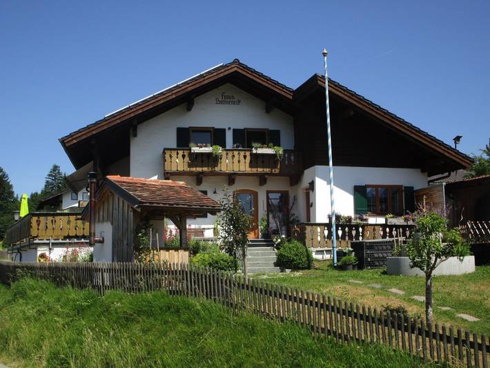 Ferienwohnung für 2 Personen, mit Terrasse und Garten in Saulgrub