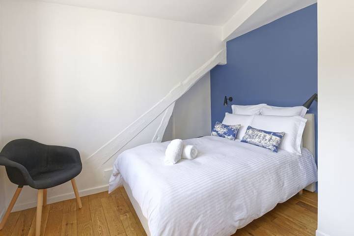 Appartement entier, Le Hoche Les Demoiselles à Versailles à 1 minute du Château de Versailles in Versailles, Yvelines