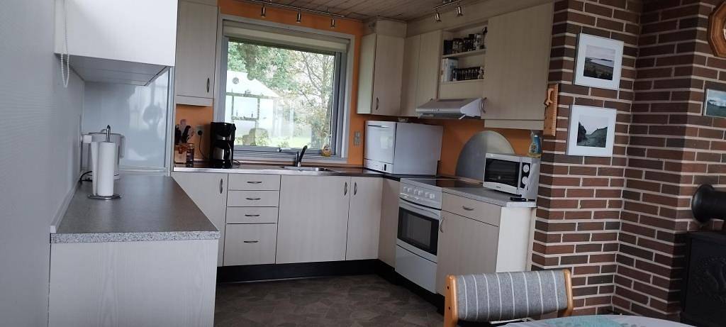Skønt sommerhus med udsigt over Limfjorden. Huset ligger tæt på Feggesund i mindre sommerhusområde.  in Morsø, Limfjord Nordjütland