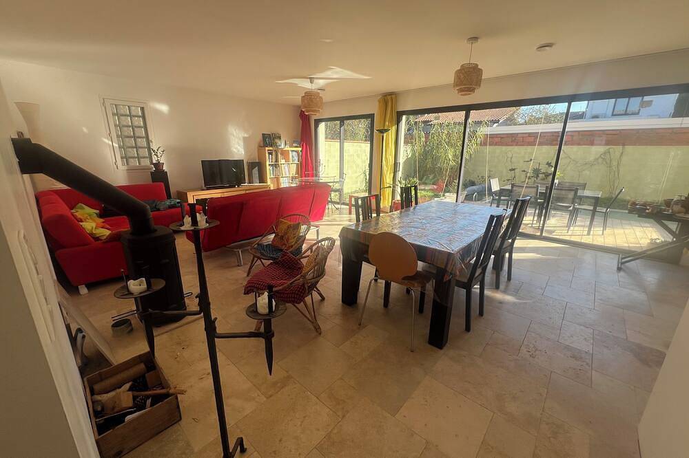 Villa d’architecte spacieuse, 14 personnes, proche centre, stationnement gratuit in Toulouse, Toulouse et ses environs