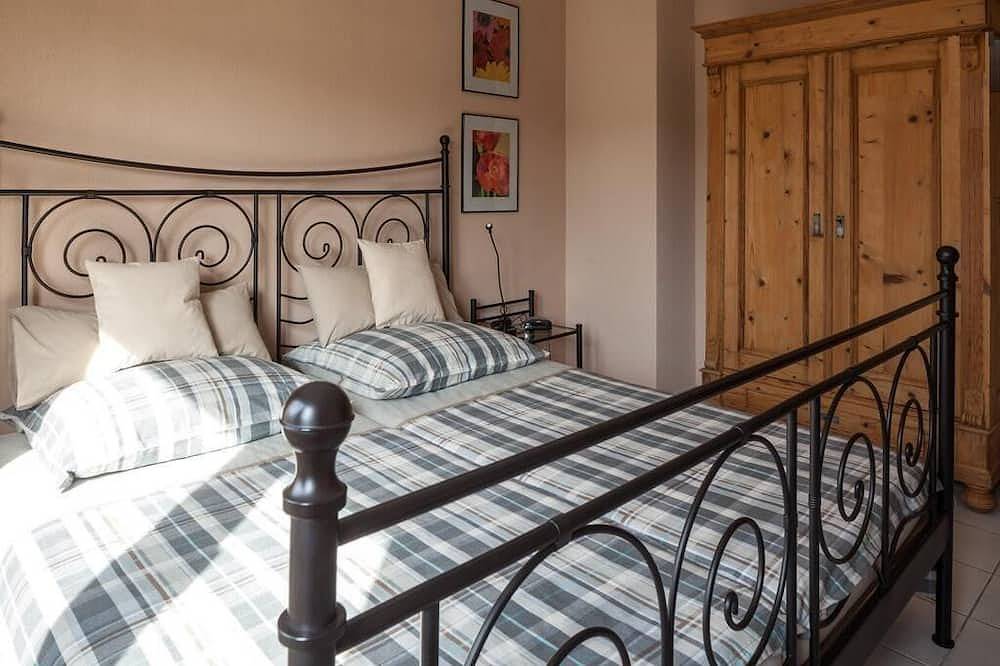 Ganze Wohnung, Ferienwohnung mit Balkon und Rheinblick in Bacharach, Mittelrhein