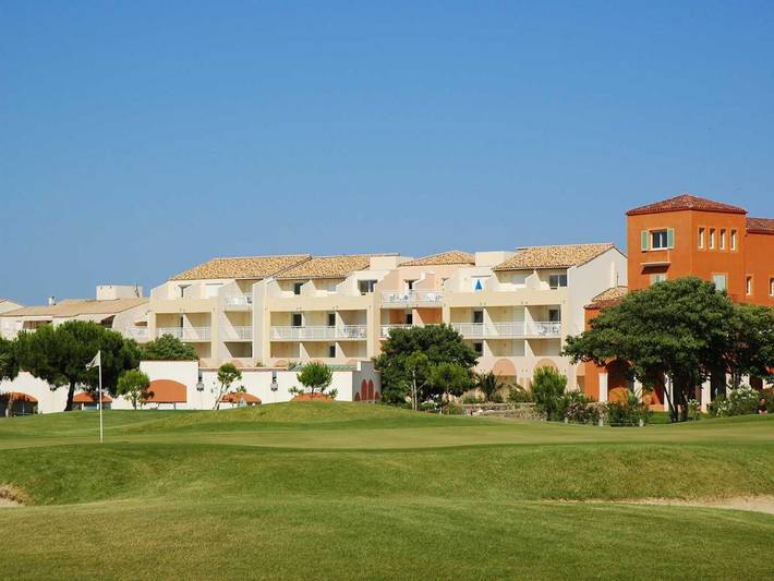 Location de vacances pour 4 personnes, avec piscine et balcon, adapté aux familles dans Plage Rochelongue