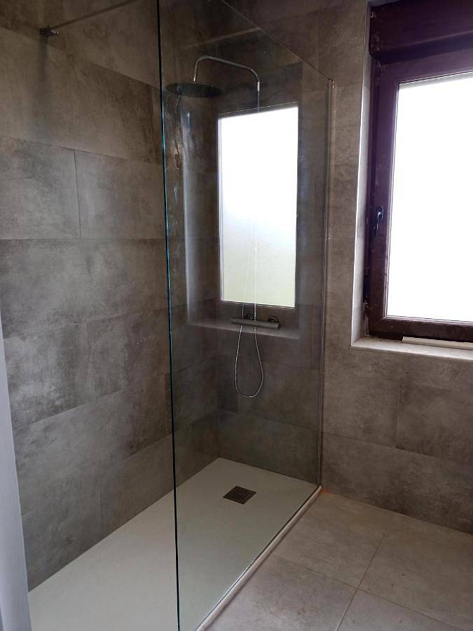 Gîte pour 4 personnes, avec balcon ainsi que vue et piscine dans Cóbreces - 3