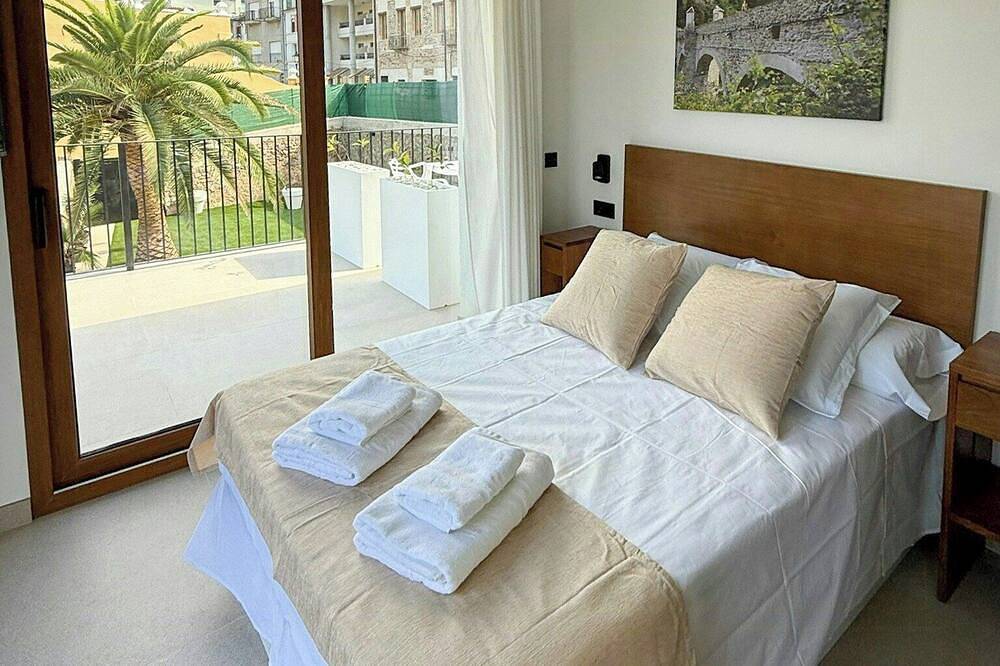 Villa de diseño y piscina climatizada in Montanejos, Provincia de Castellón