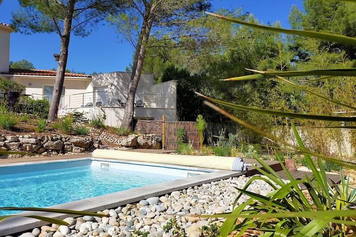 Location de vacances pour 2 personnes, avec Jacuzzi ainsi que Terrasse et Jardin à Castelnau-le-Lez