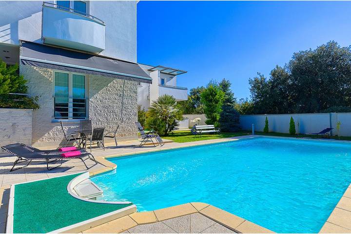 Ferienhaus für 10 Personen, mit Garten und Pool sowie Meerblick, mit Haustier in Pjescana Uvala - 4