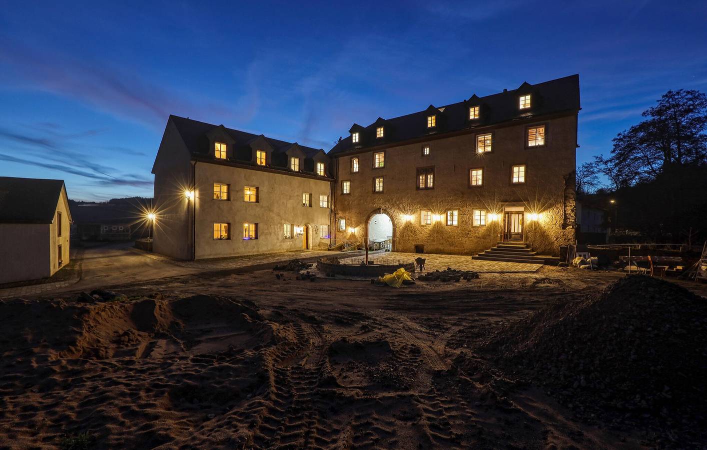 Ganze Ferienwohnung, Gemütliche Wohnung mit Terrasse und Parkplatz in Reipeldingen in Irrhausen, Eifelkreis Bitburg-Prüm