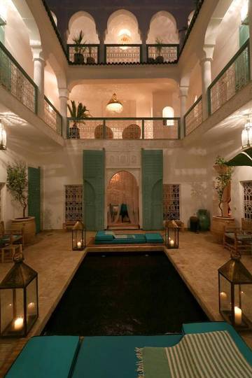 Riad pour 14 personnes, avec piscine ainsi que terrasse et vue dans Ajarif