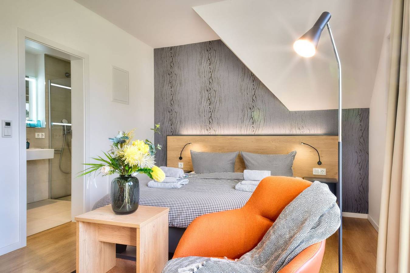 Ganze Wohnung, Pfeifente 36: allergikergeeignete Ferienwohnung mit Balkon auf Rügen in Wreechen, Putbus