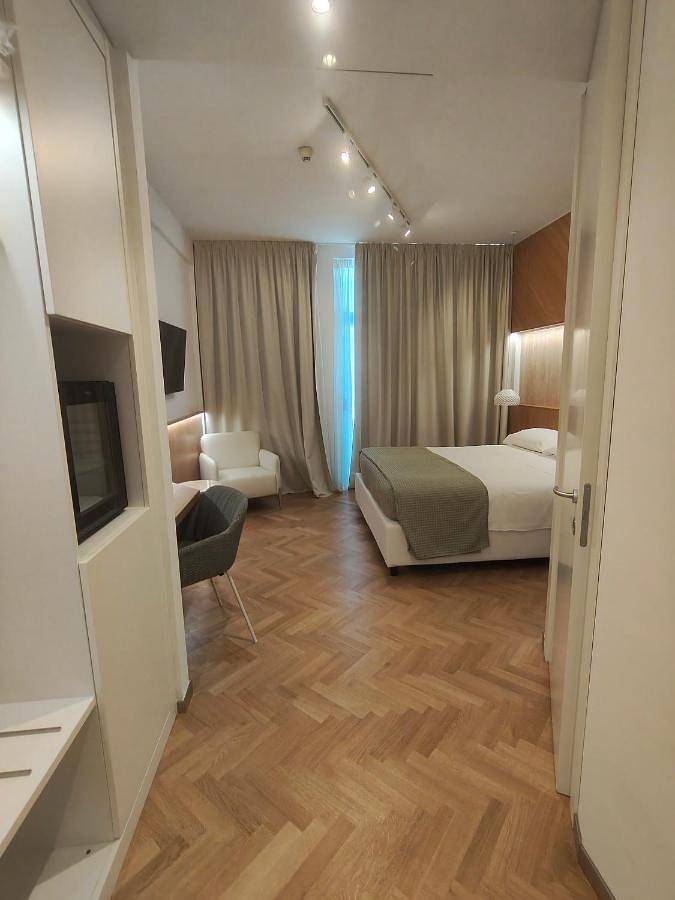 Hôtel pour 2 personnes, avec jacuzzi et sauna ainsi que balcon et piscine à San Salvo Marina - 3