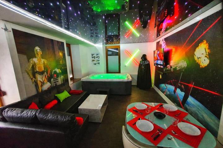 Appartement de vacances pour 4 personnes, avec Jacuzzi et Terrasse ainsi que Jardin et Vue