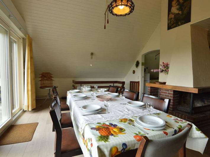Gîte pour 8 personnes, avec terrasse ainsi que vue sur le lac et jardin dans Sourbrodt - 3