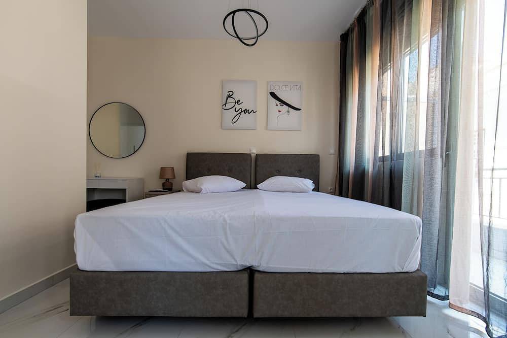 Entire apartment, Rafaela Flat in Historic Centre in Central Section of Athens, Athens