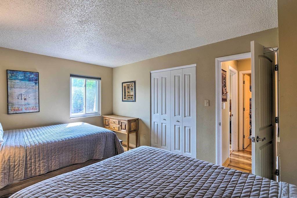 Ganze Wohnung, Ski & Unwind Fireside: Main St Condo in Tannhauser in Arapaho and Roosevelt National Forests