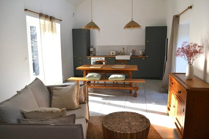 Location de vacances pour 3 personnes, avec jardin à Hengoat - 2