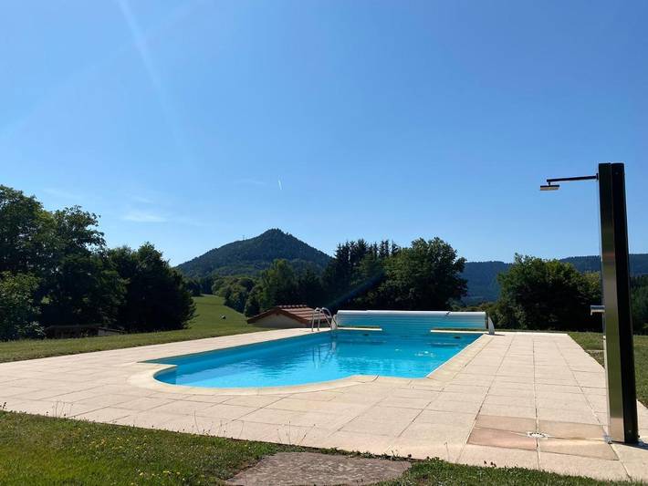 Location de vacances pour 10 personnes, avec piscine ainsi que vue et jardin à Le Saulcy - 3