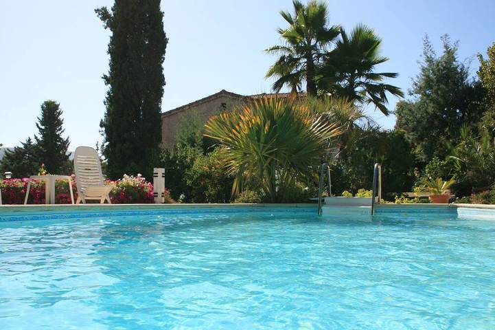Maison de vacances pour 4 personnes, avec Terrasse ainsi que Jardin et Piscine à Afa