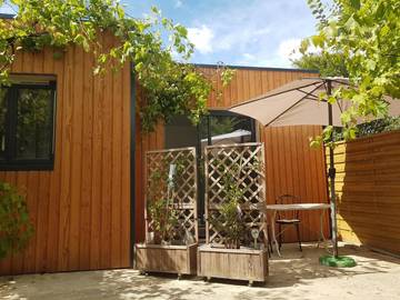 Chambre d’hôte pour 2 personnes, avec jardin ainsi que terrasse et piscine, animaux acceptés à Le Gué-d'Alleré
